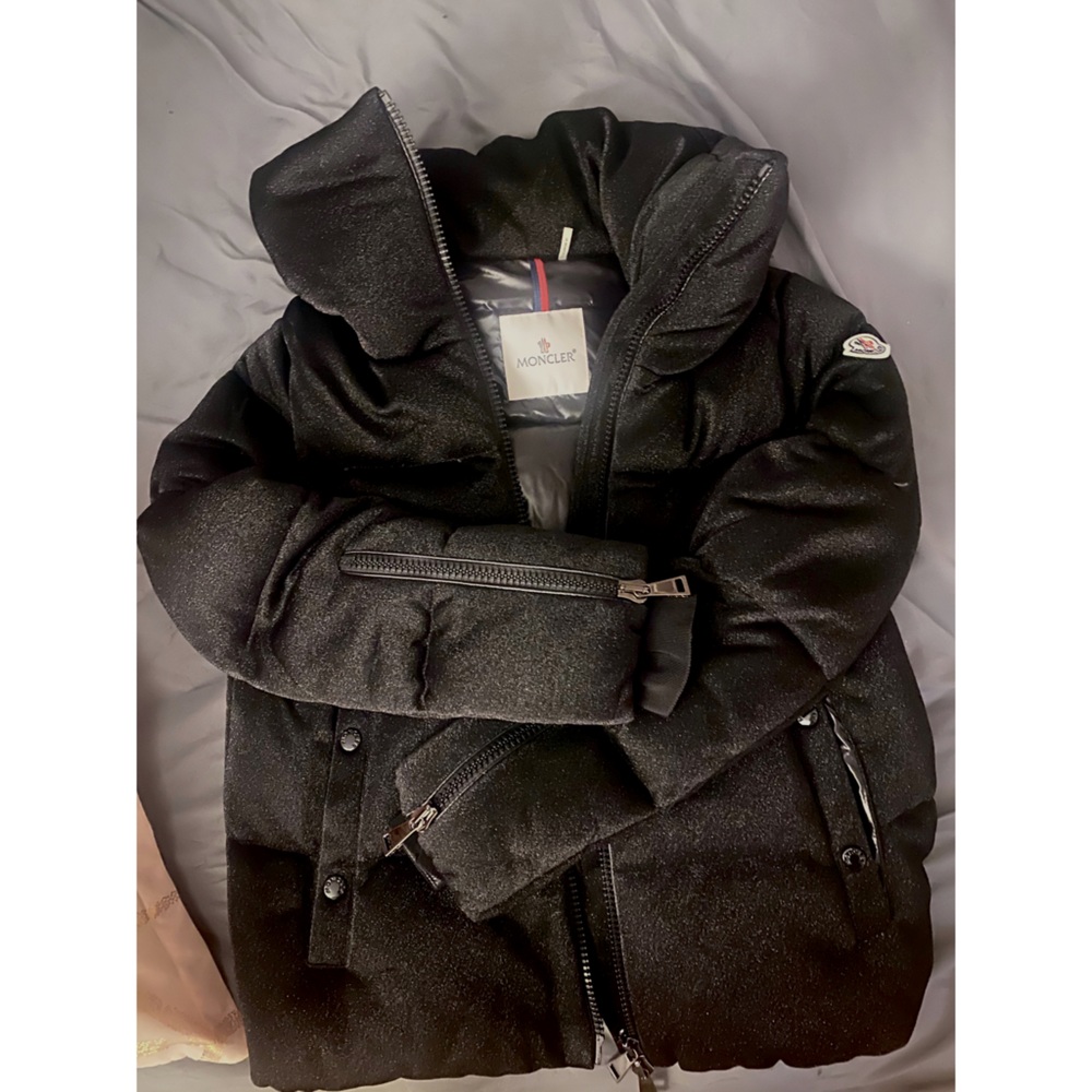 MONCLER women’s coat
Bandama Down Jacket
